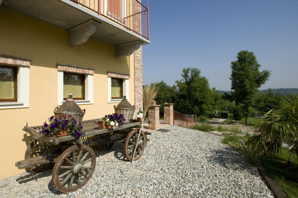 Agriturismo Cascina Monchiero Бра Екстериор снимка