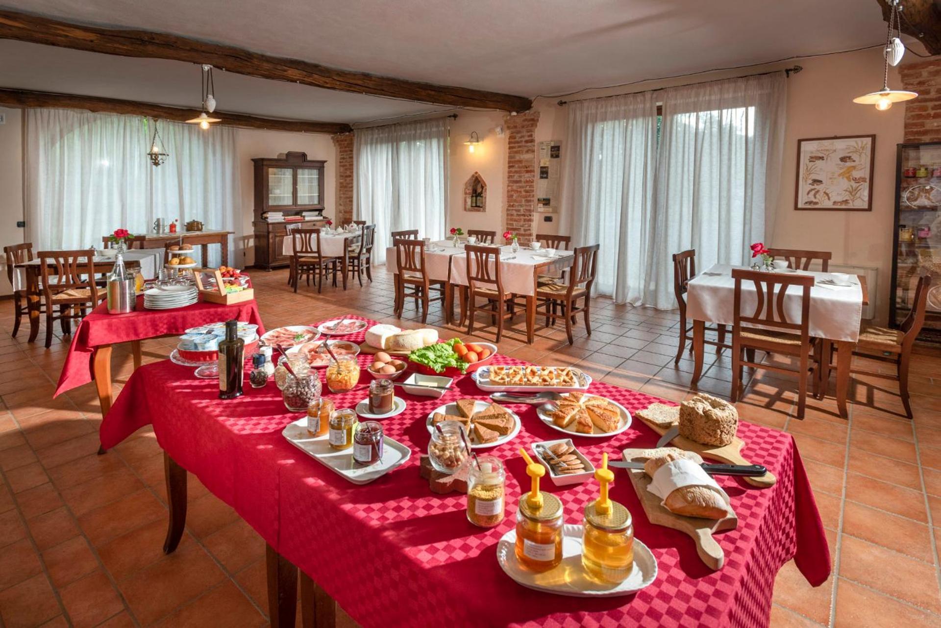 Agriturismo Cascina Monchiero Бра Екстериор снимка