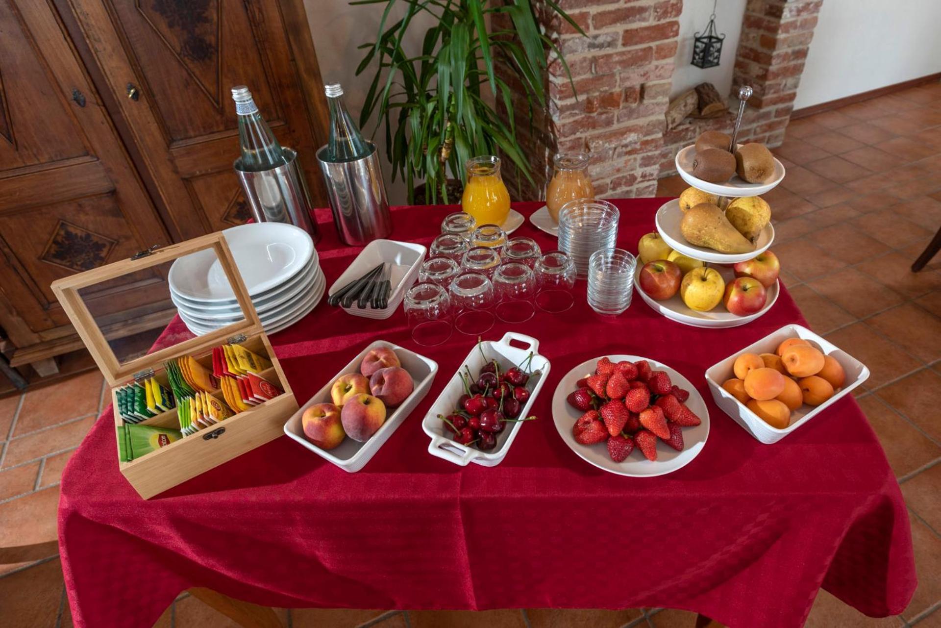 Agriturismo Cascina Monchiero Бра Екстериор снимка